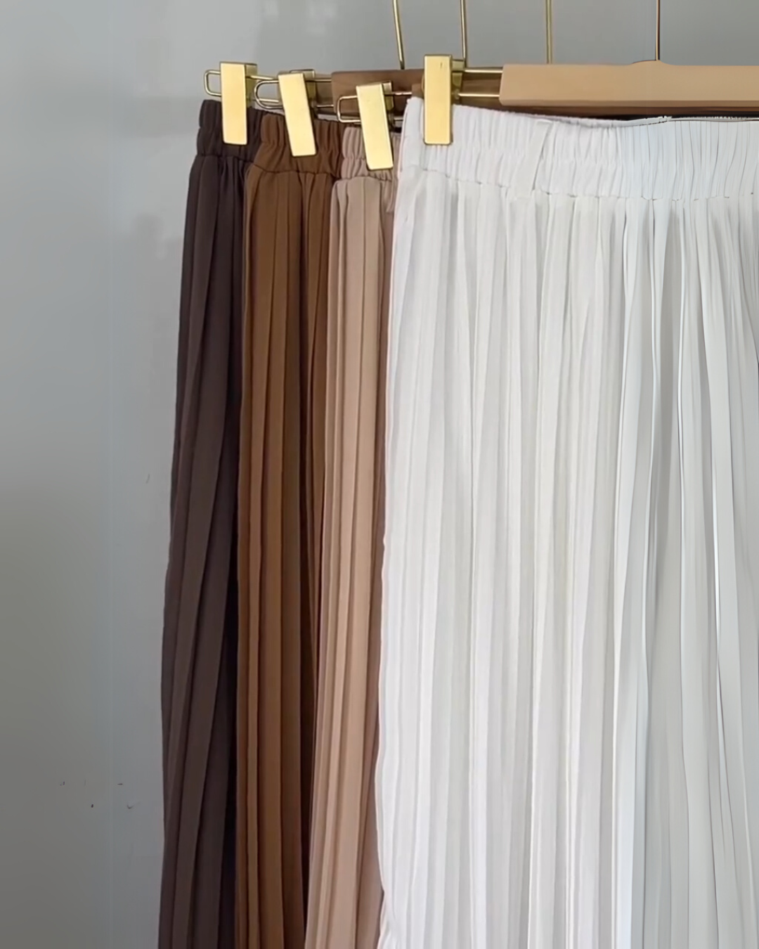 Elysia Luxe Pleated Midi Skirt – Lime Dew