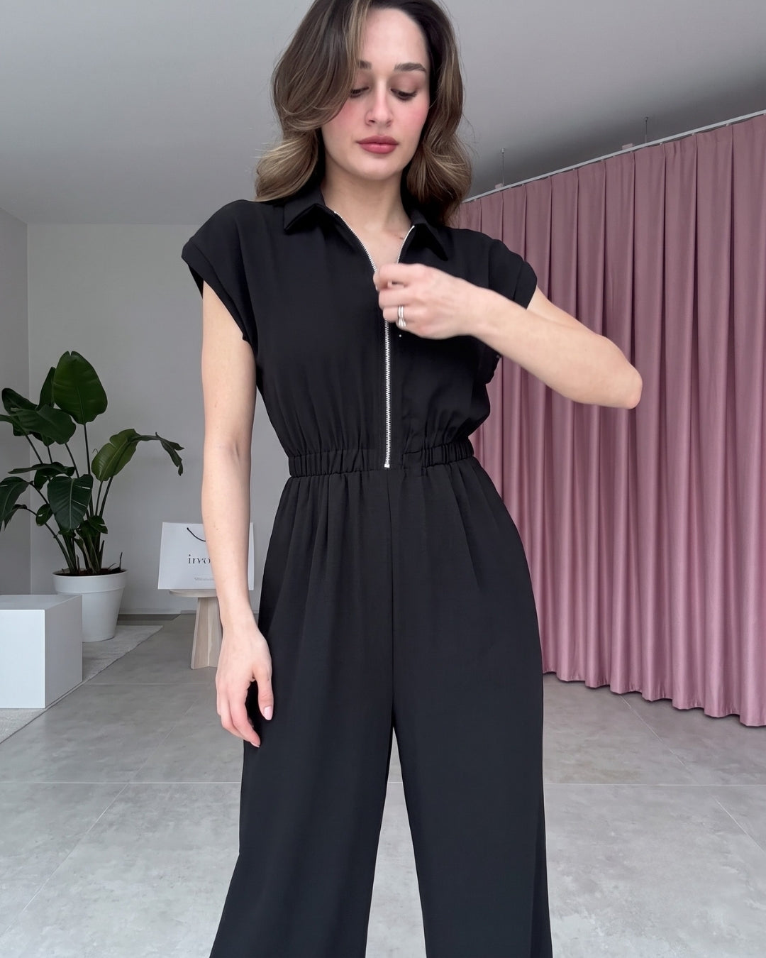 Yarelle - Elegant Black Wide Leg Zip Jumpsuit